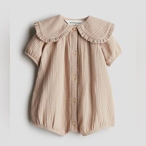 NWT H&M ADORABLES COTTON MUSLIN ROMPER SUIT BEIGE